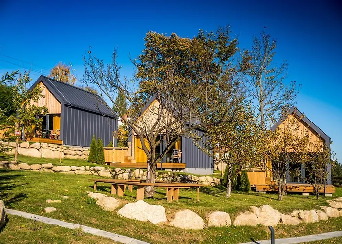 Domandi Mountain Holiday Lodges